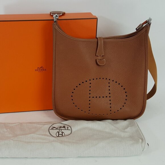 Hermes Evelyne III 29 Gold Clemence Leather PHW Shoulder Bag Handbag - Picture 1 of 11